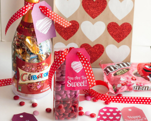 Valentine’s Day Mini Candy Boxes & Printable Gift Tags