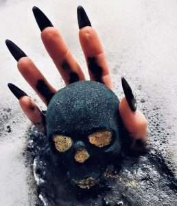 Dark & Twisty Skull Bath Bomb